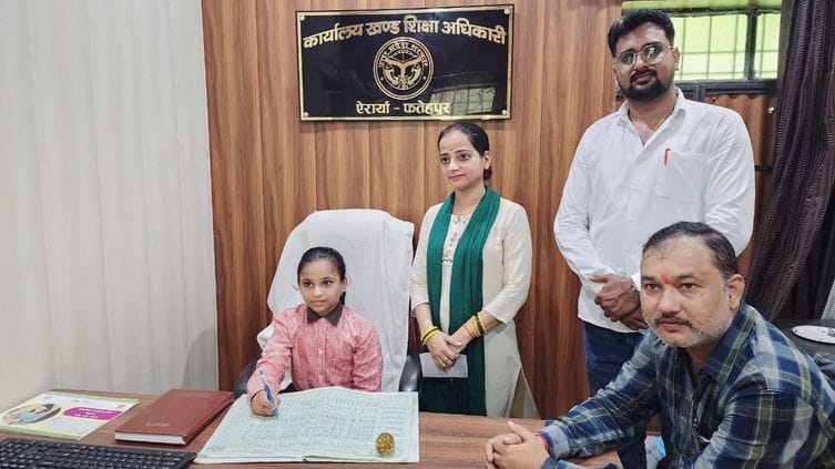 The student who became the BEO inspected the MDM and asked the children to come to school every day.