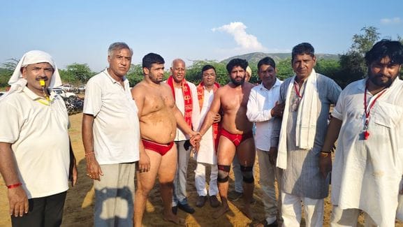 The wrestling match between Chirag Sasaroli and Resham Baghot ended in a draw.