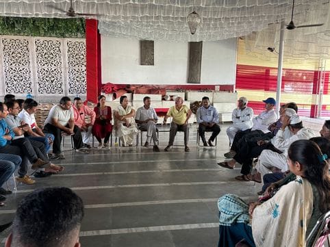 Congress workers held a meeting