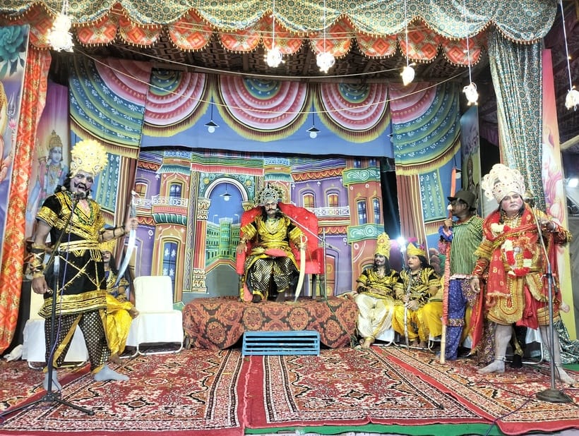 Artists staged Ashok Vatika