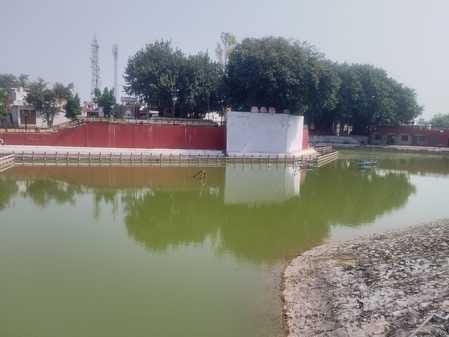 The water of Geeta Sthal Jyotisar Tirtha started rotting, supply from the canal stopped for one and a half month.