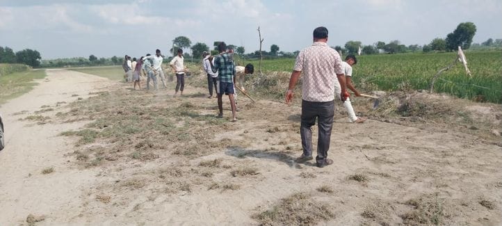 Work on making the main road for Kakora fair begins