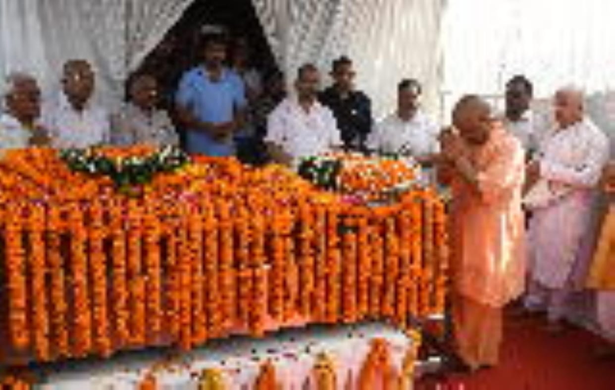 Gorakhpur News: Prof. UP Singh merged into the five elements, CM Yogi paid tribute