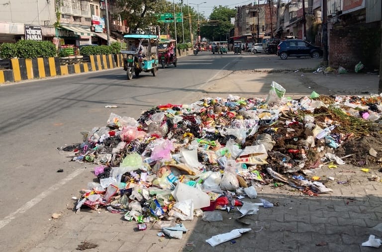 Sanitation workers go on strike, Municipal Corporation on the back foot, demands accepted