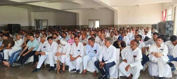 Dr. Dhan Singh became the state president of private bus operators, saying he would raise his voice to stop exploitation.
