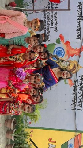 Women presented bhajans