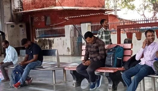 Vande Bharat was delayed by an hour due to the block