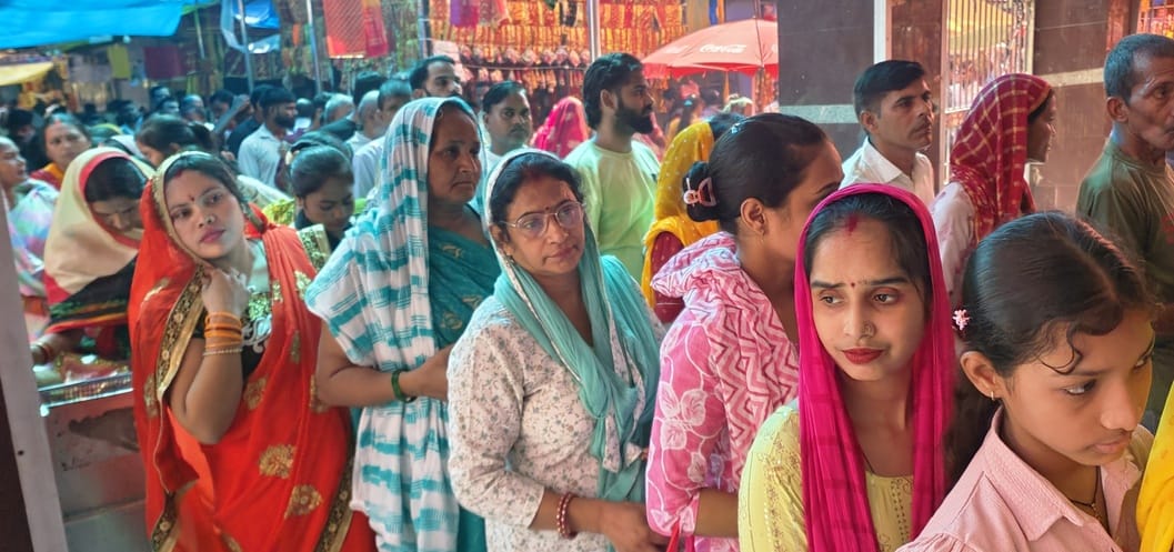 Mother Kalratri was worshipped in temples