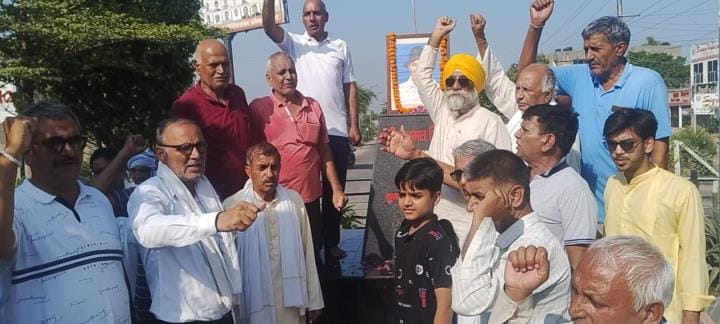 Various organizations celebrated the birth anniversary of Shaheed-e-Azam Bhagat Singh.