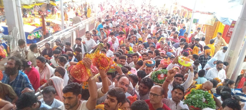 More than seven lakh devotees visited Maa Vindhyavasini on Shashthi Tithi.