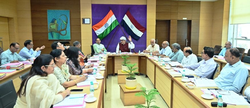 19 professors were promoted to the positions of Associate Professor and Professor.