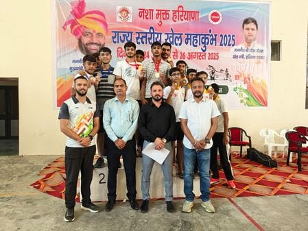 District Sports Officer congratulated the winners of Khel Mahakumbh