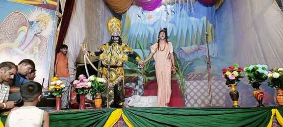 The audience became emotional after seeing the abduction of Sita and the killing of Jatayu.