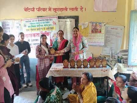 Meritorious girls rewarded in Ladour Kalan