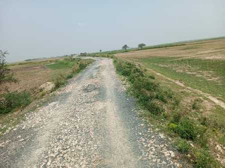 Bharwalia-Belauli road in bad condition, stones uprooted, people in distress