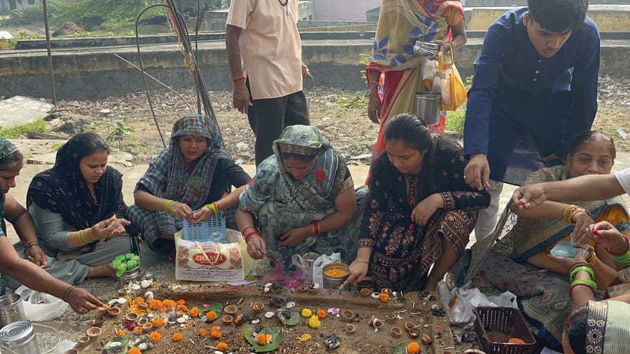 Worshiped Mahagauri on Ashtami and broke the fast after feeding Kanjak-Langur