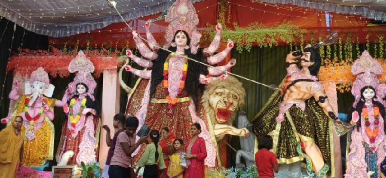 Mother's eyes opened...the pandal echoed with cheers