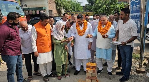 Reconstruction of streets in four colonies begins at a cost of Rs 1.79 crore.