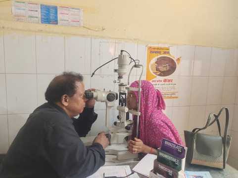 Increased number of patients suffering from eye infections, redness and mucus