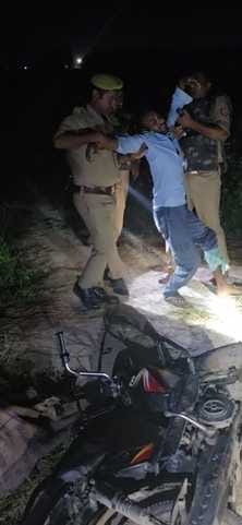 Animal smuggler injured in encounter, shot in leg, two arrested
