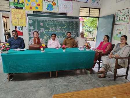 Students were examined in the medical camp.