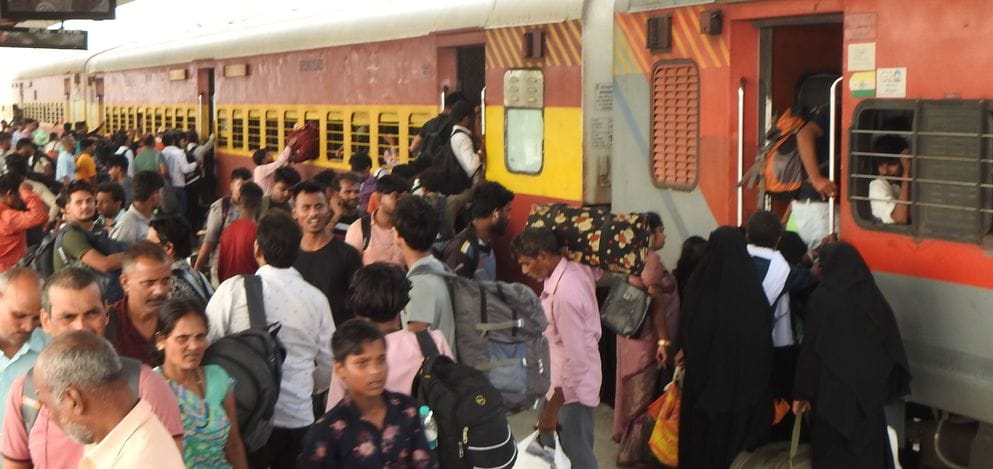 Siddharthnagar News: Diwali and Chhath in October, train seats full in September itself
