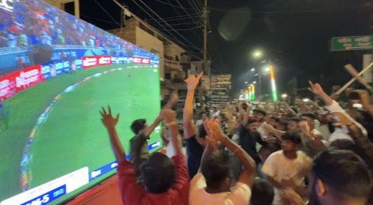 Siddharthnagar News: Youth danced on Tilak's batting