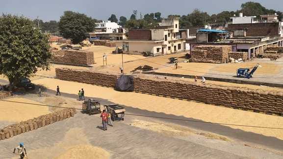 Lifting stalled due to non-uploading of vehicle details