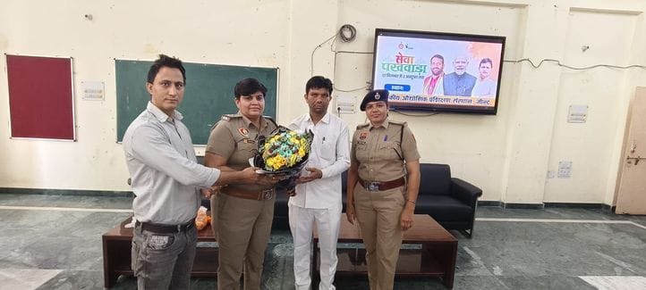Information on women's safety was given to girl students.