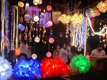 Swadeshi lights are making waves in the markets, demand for Chinese goods has declined.