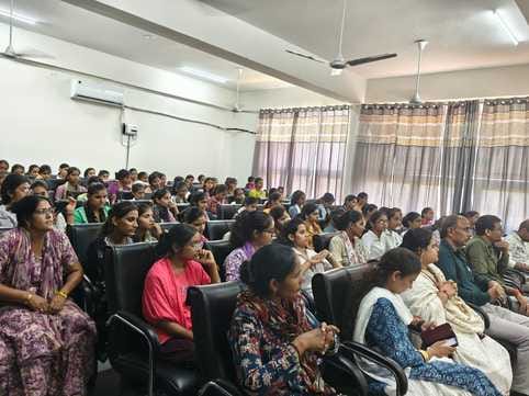 Lecture given by linking the facts of physics with the glorious past