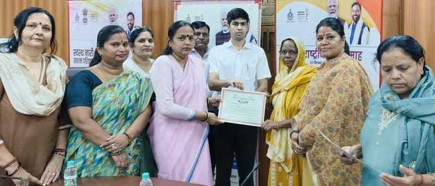 Anganwadi workers were honored