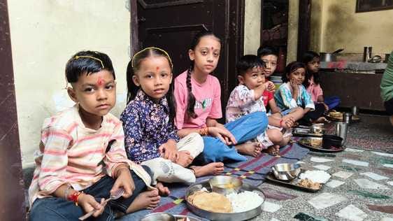 Girls were worshipped along with the worship of Mahagauri.