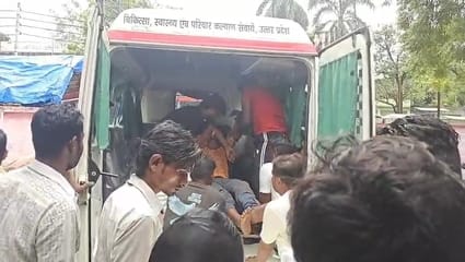 One person killed, four injured as a tractor-trolley loaded with iron rods overturns