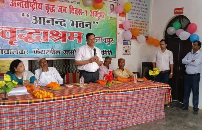 Fruits distributed on International Day of Older Persons