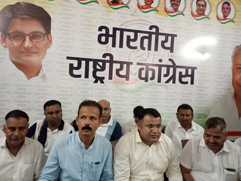 Laddus distributed on Bhupendra Hooda becoming the Leader of Opposition