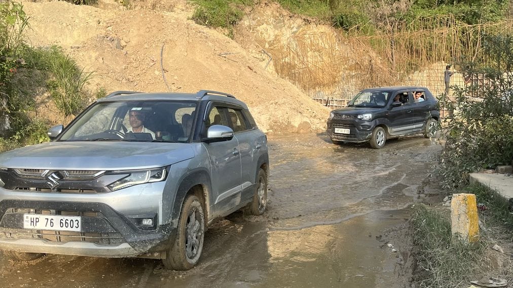 Travelling on the highway from Padhar to Mandi is risky.