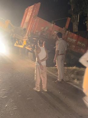 Car driver killed, four injured in accident on Meerut-Baraut road