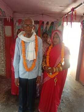 Elderly man marries mother of three children, dies the next day