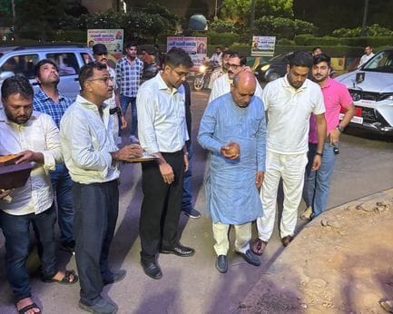 Mayor Ram Avtar inaugurated two LED screens,