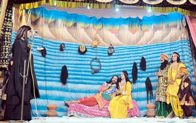 Kaikeyi asked for Rama's exile, King Dasharatha's condition worsened.