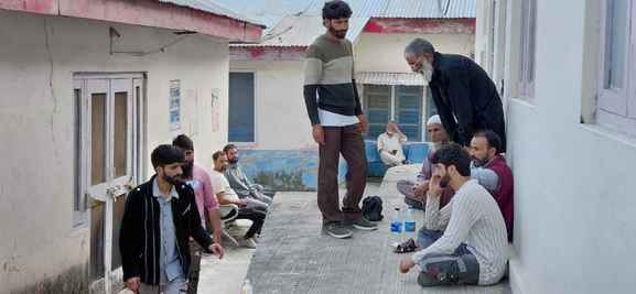 The body of a youth missing for three days was found in a drain in Sarthal, causing a sensation.