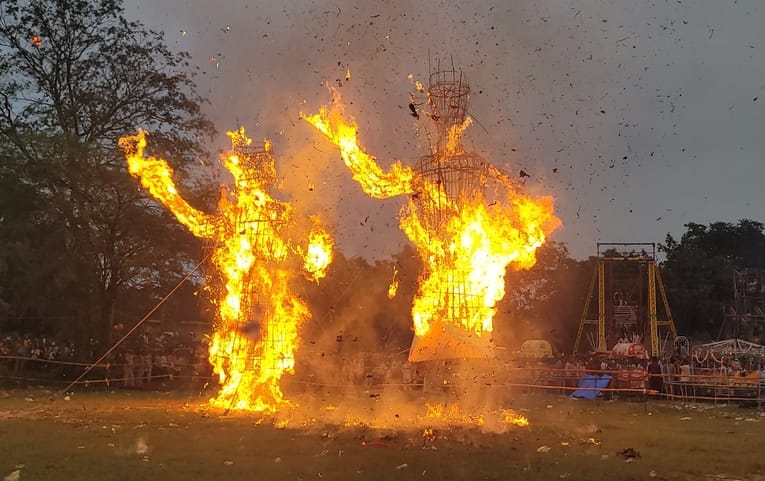 Dussehra 2026: More Than Just Burning Lanka, Learn the Greatest Life Lesson Behind Burning Effigy of Ravana