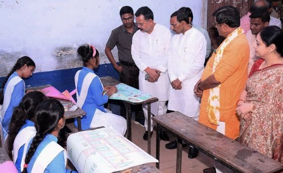 Rajat and Tanu first in district level painting competition