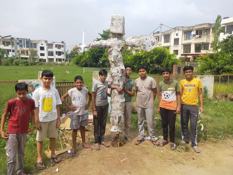 Children burnt the effigy of Ravana in HUDA Sector.