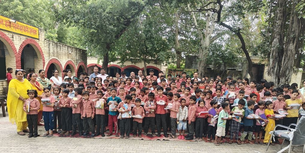 Educational kits distributed to 500 students through Safe Kanya Pujan campaign.
