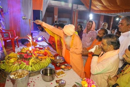 Devotees danced at the Mother's Chowki in Kali Mata Temple