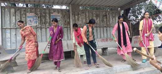 Volunteers launched a cleanliness drive