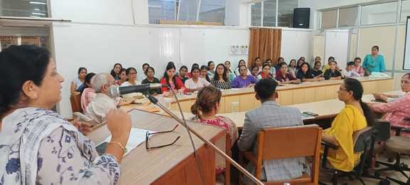 Women were informed about the importance of proper utilization of income and finance.