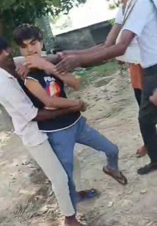 The young man who came to threaten was caught with a revolver.